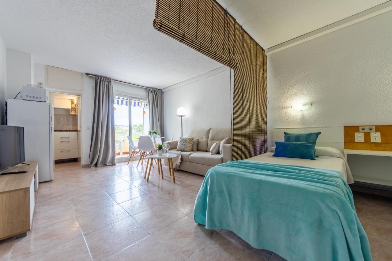 סאלו Apartamentos Alboran-Arysal מראה חיצוני תמונה