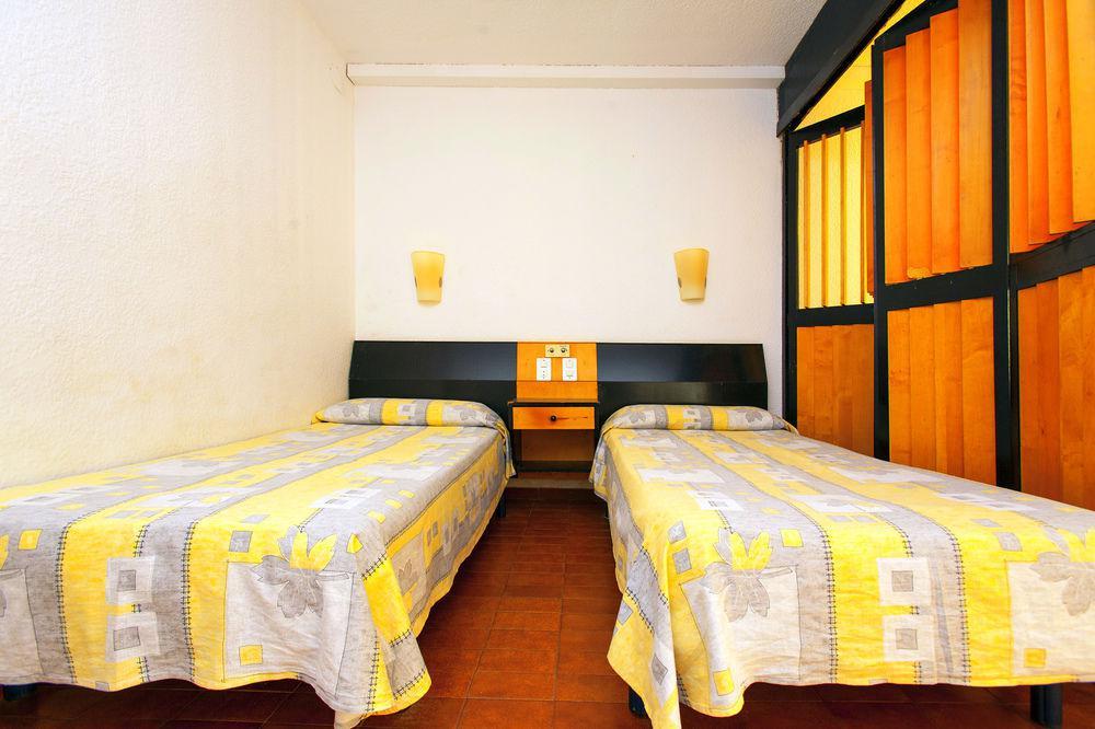 סאלו Apartamentos Alboran-Arysal מראה חיצוני תמונה