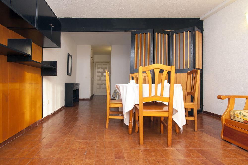 סאלו Apartamentos Alboran-Arysal מראה חיצוני תמונה