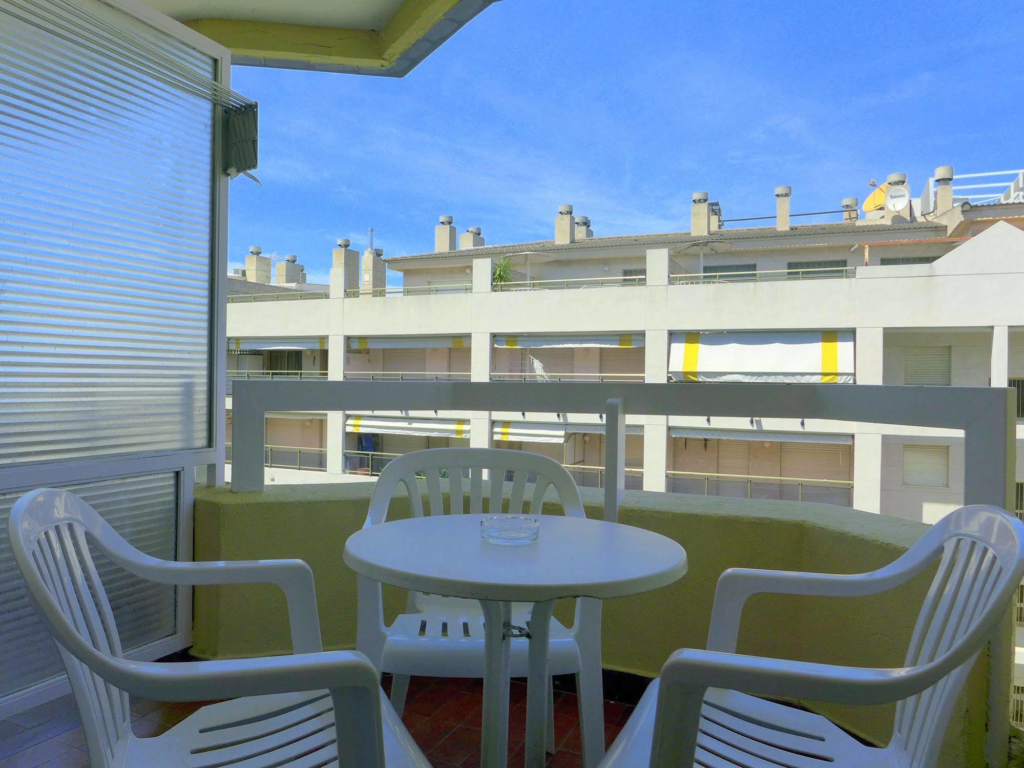 סאלו Apartamentos Alboran-Arysal מראה חיצוני תמונה