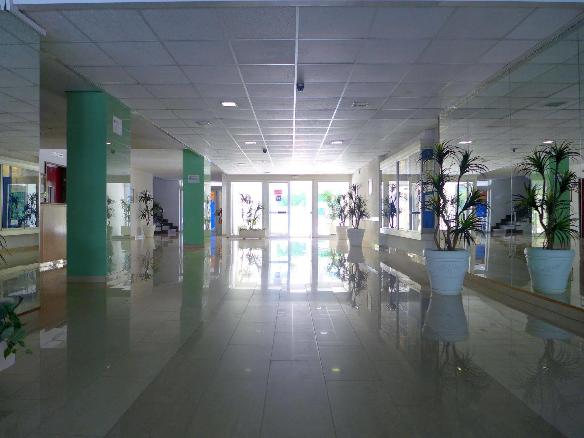 סאלו Apartamentos Alboran-Arysal מראה חיצוני תמונה