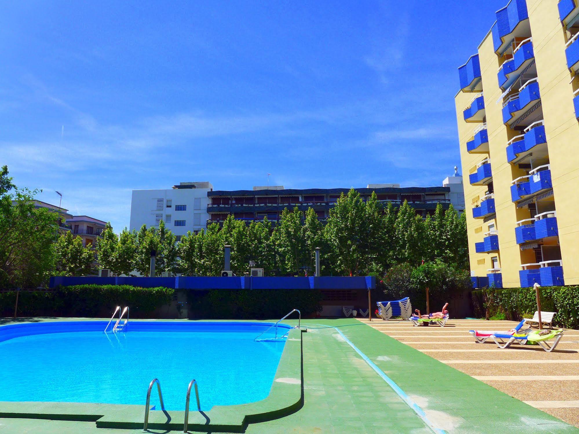 סאלו Apartamentos Alboran-Arysal מראה חיצוני תמונה