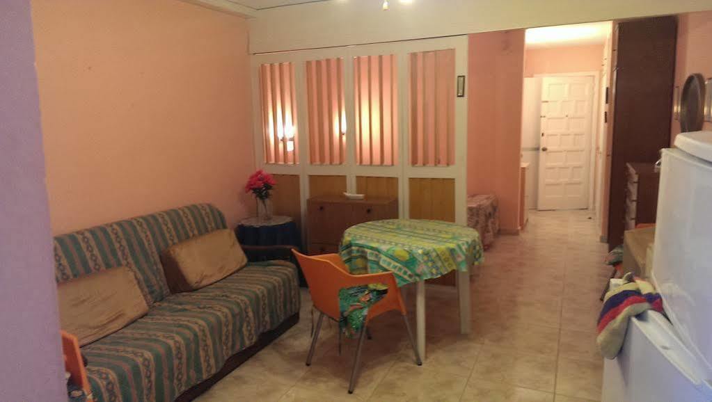 סאלו Apartamentos Alboran-Arysal מראה חיצוני תמונה